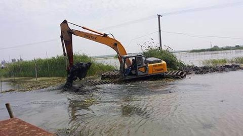 水陸挖掘機(jī)改裝