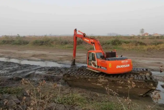 租賃水陸挖掘機(jī)